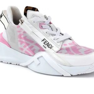 Meet your Posher, Shantii